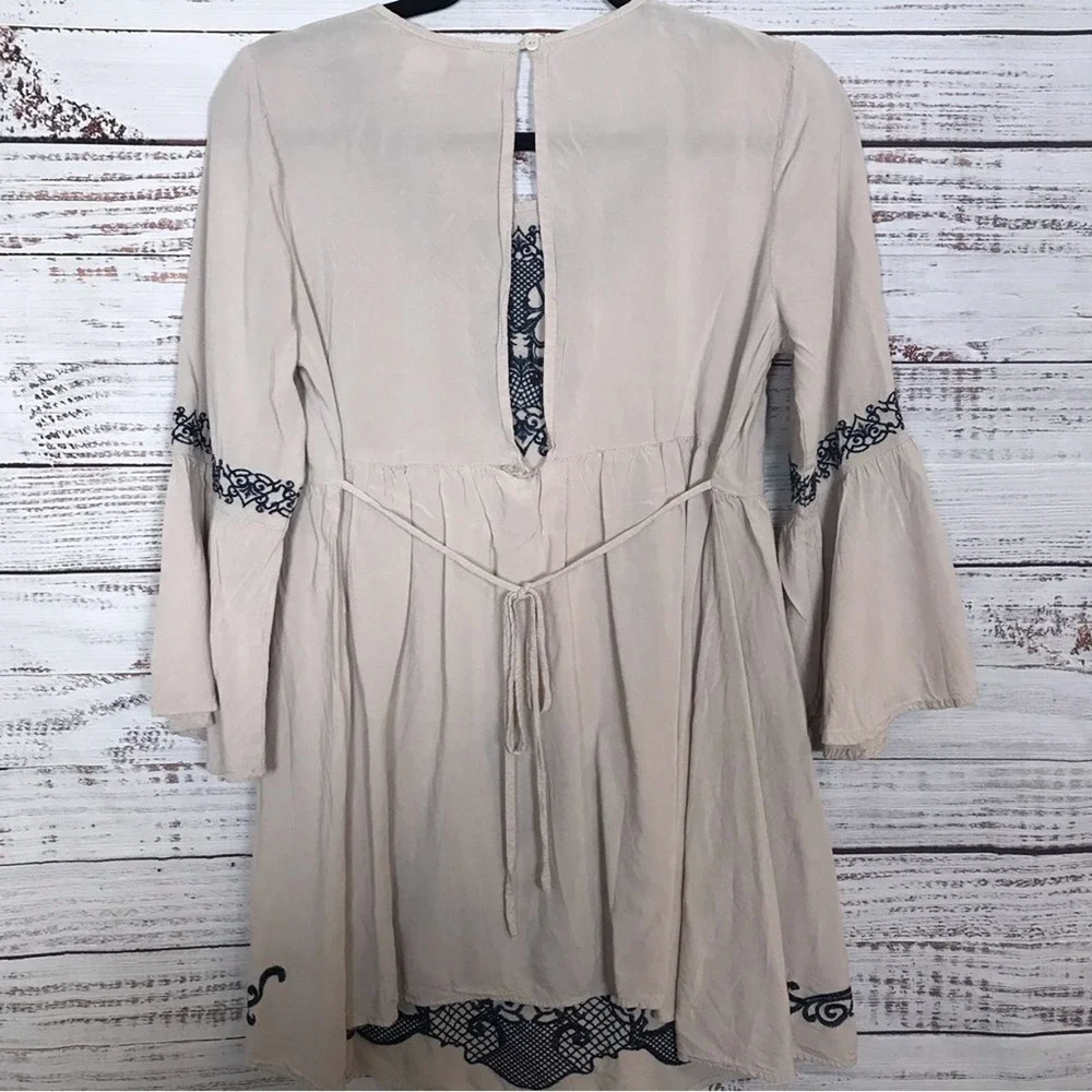 Flying Tomato Bell Sleeve Embroidered Boho Size Large Mini Dress - Picture 3 of 8